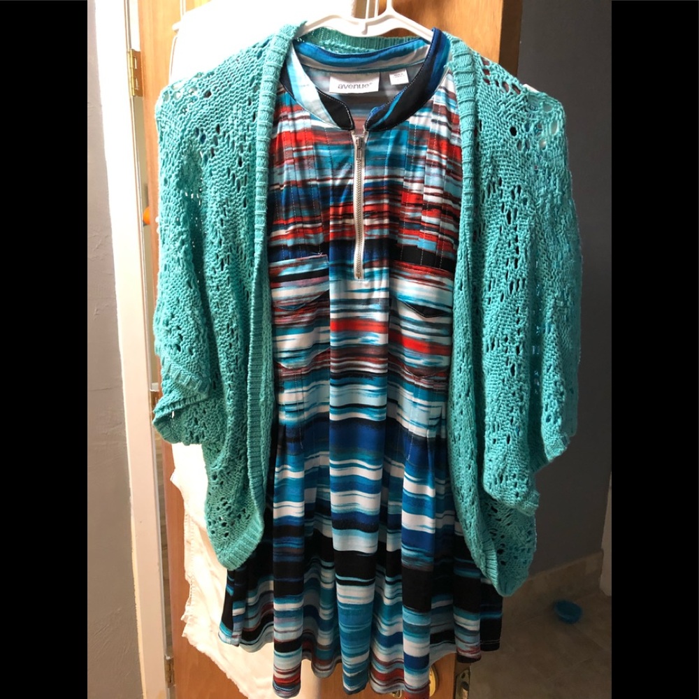 Avenue top and shrug